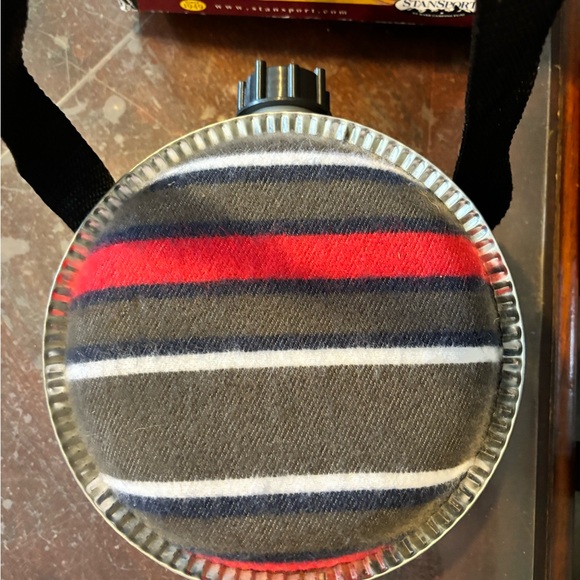 4 Quart Desert Water Canteen Camping Fishing Hiking Outdoor Survival - NEW - Picture 9 of 10